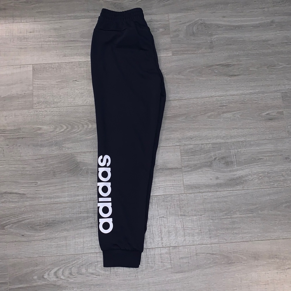 Women’s Adidas sweatpants